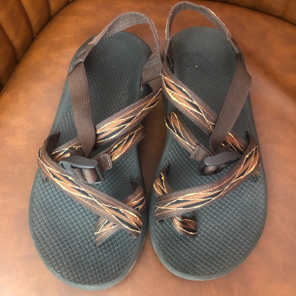 Mens size 9 Chaco
